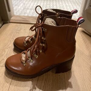 Tommy Hilfiger brown leather and faux Shearling boots excellent condition